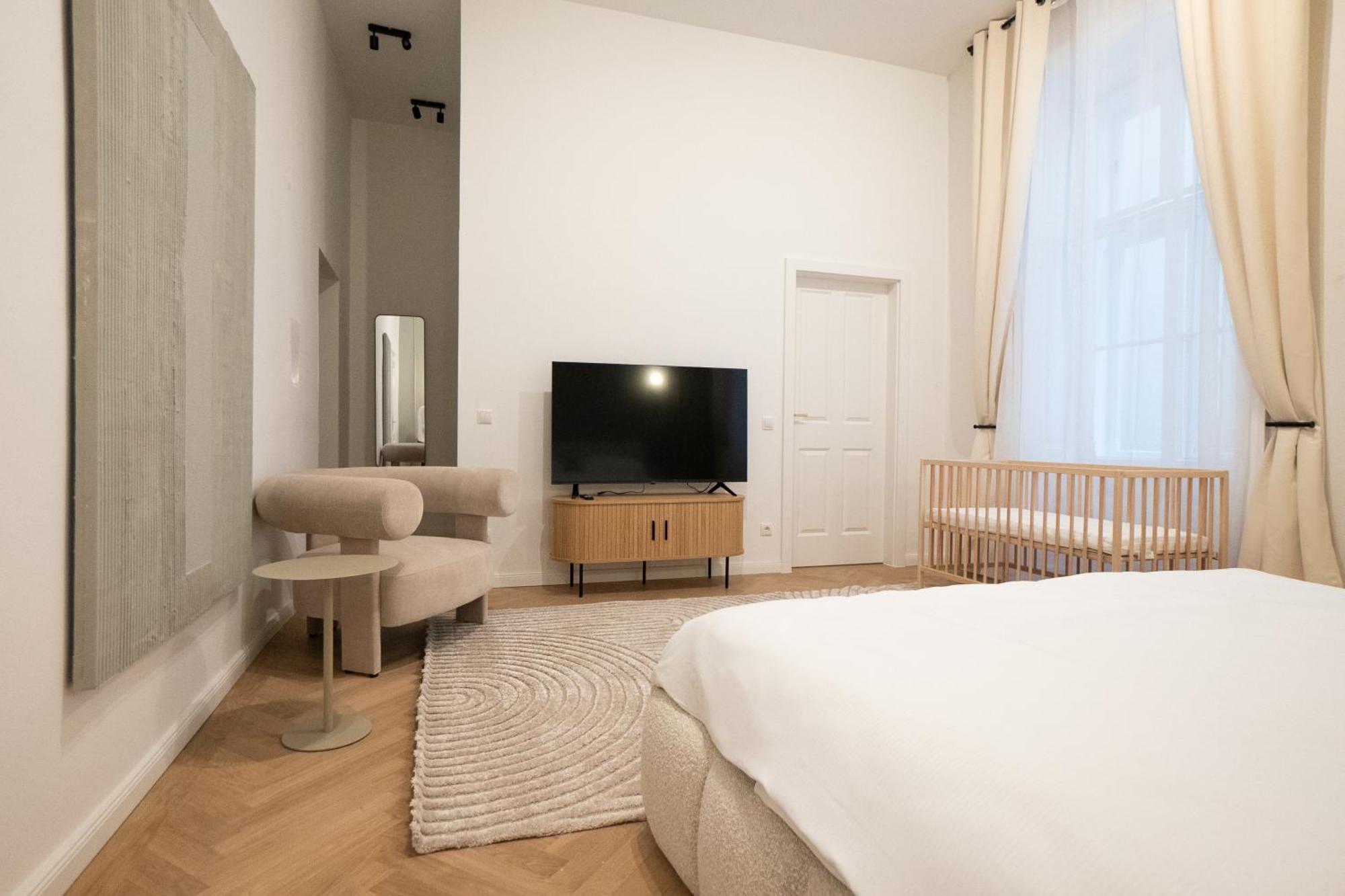 Stylish & Modern 90m2 Flat In Prime Location Apartment Wien