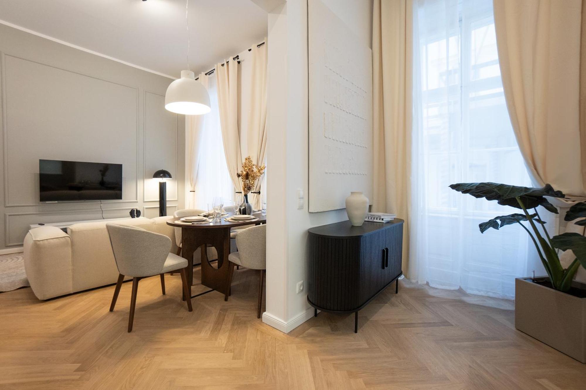 Stylish & Modern 90m2 Flat In Prime Location