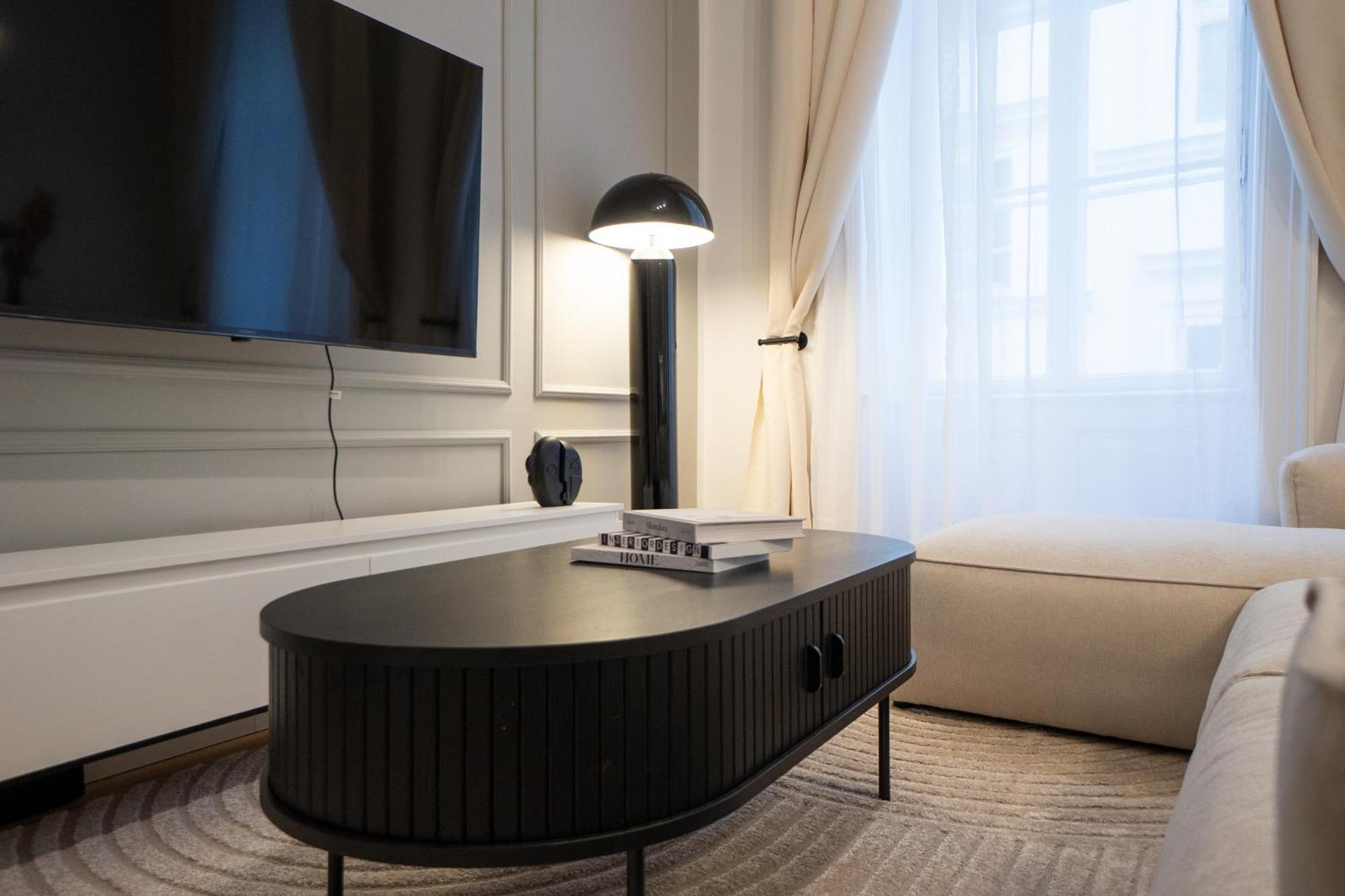 Stylish & Modern 90m2 Flat In Prime Location Apartment Wien