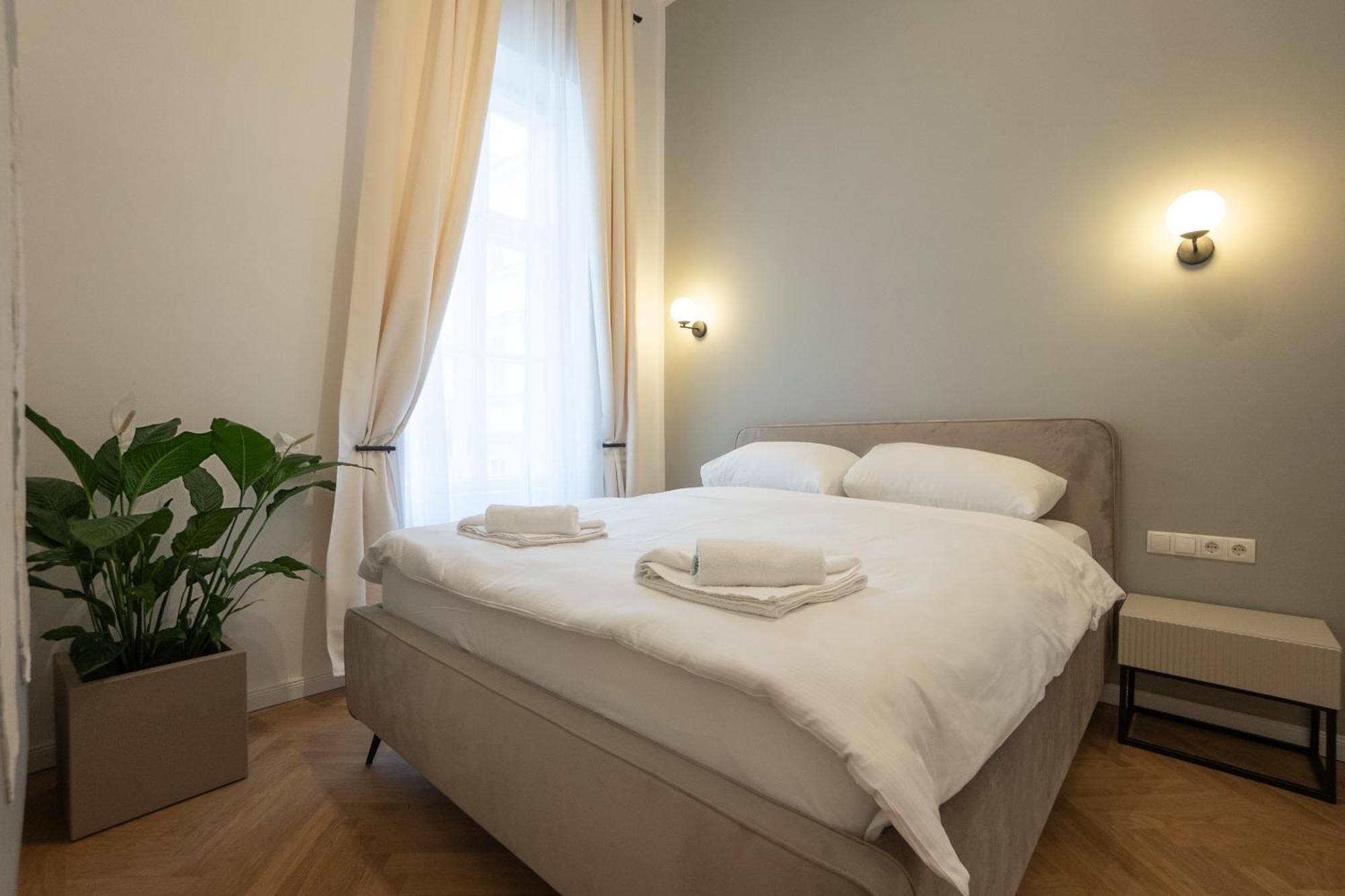 Stylish & Modern 90m2 Flat In Prime Location Apartment