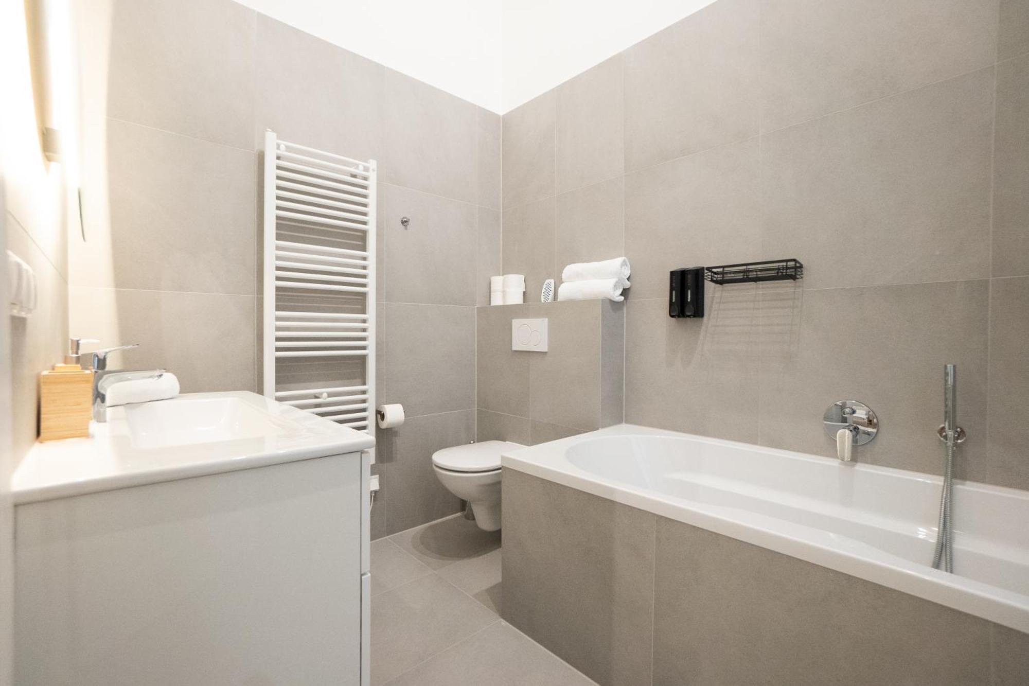 Stylish & Modern 90m2 Flat In Prime Location Wien